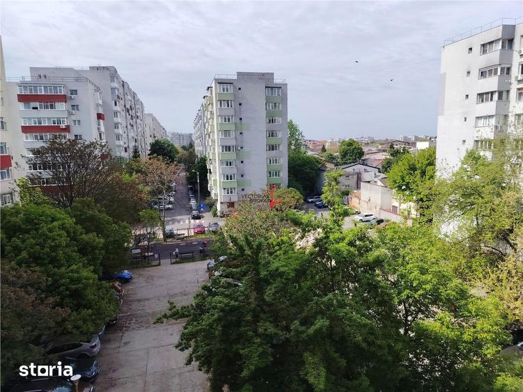 Apartament cu 3 camere decomandat în Grivița