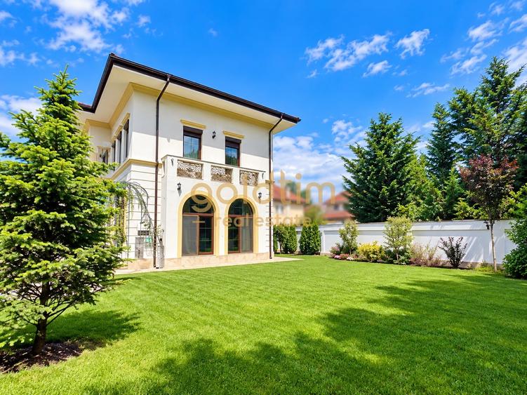 Casă individuală cu 6 camere cu Canalizare în Pipera