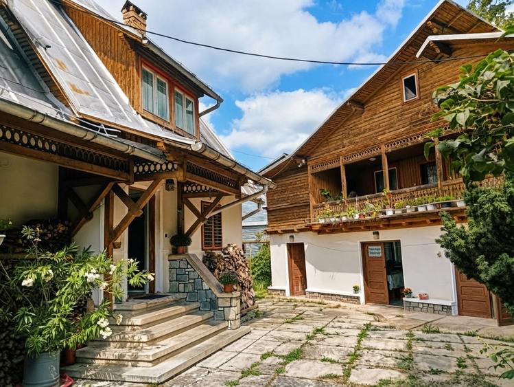 Casă cu 10 camere cu Canalizare în Breaza