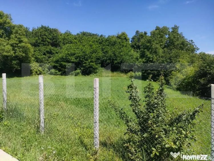 Teren de 2200 mp, în Siret
