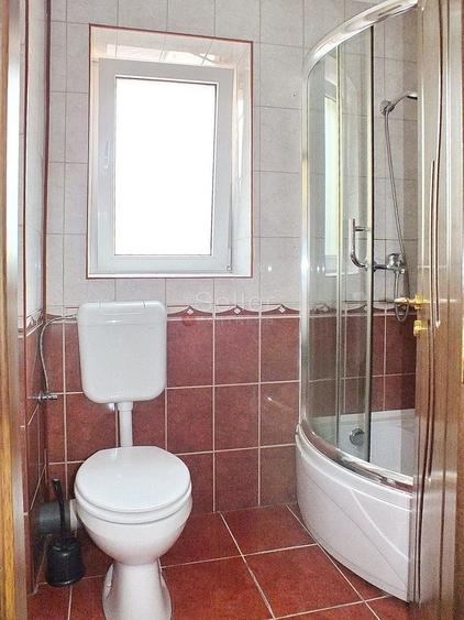 Casă individuală cu 15 camere cu Canalizare în Poiana Brașov