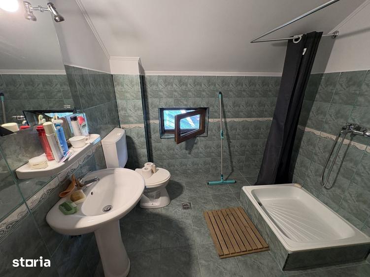 Casă cu 4 camere cu Teren 5000 Mp în Grădinari