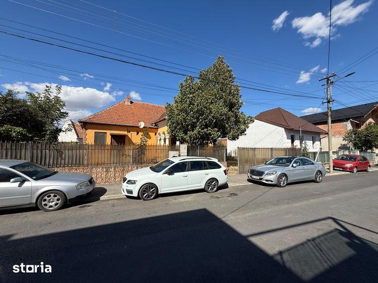 Casă cu 5 camere cu Teren 450 Mp în Reșița
