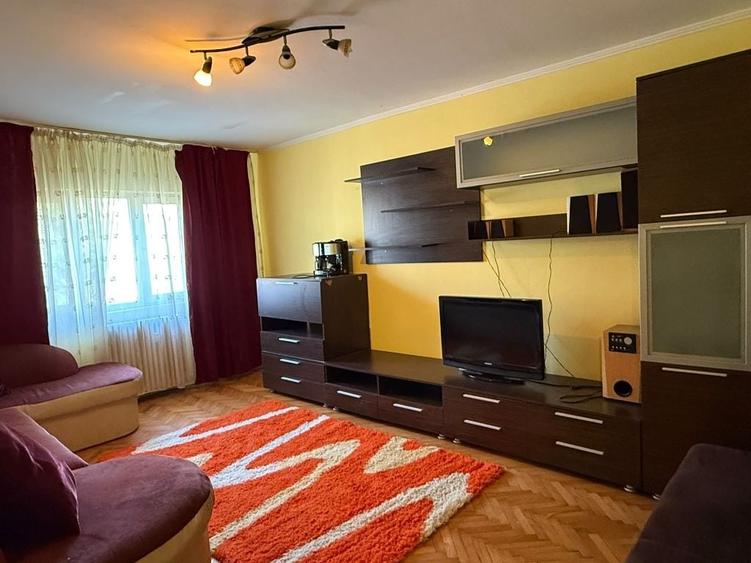 Apartament cu 2 camere decomandat în Decebal