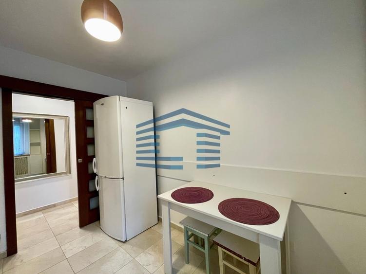 Apartament cu 3 camere decomandat, mobilat în Gării