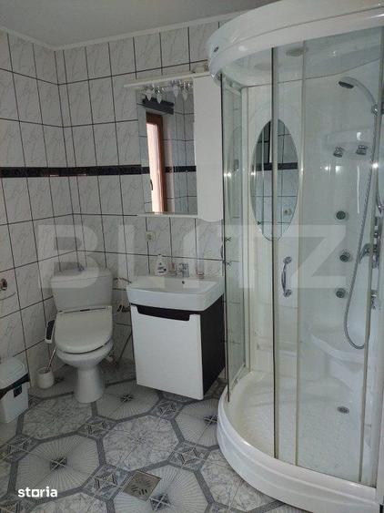 Casă cu 6 camere cu Teren 2000 Mp în Central