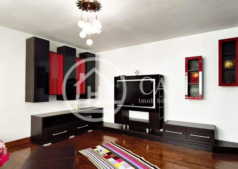 Apartament cu 4 camere decomandat în Rogerius