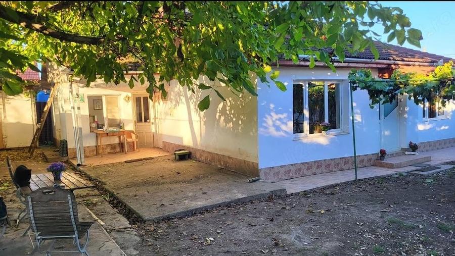 Casă cu 3 camere cu Teren 1000 Mp în Central