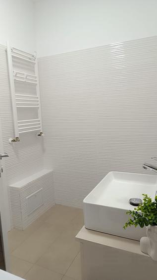 Apartament cu 3 camere decomandat, mobilat în Sud-Est