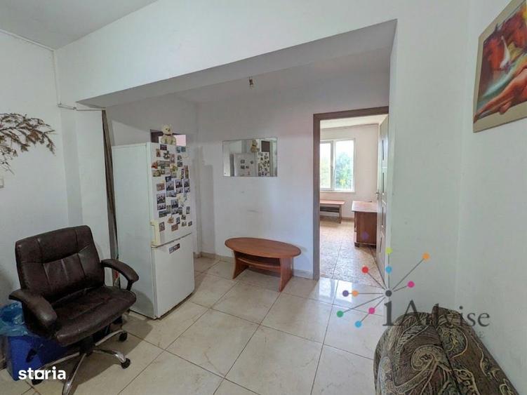 Apartament cu 4 camere decomandat în Dârste