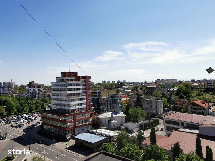 Apartament cu 3 camere decomandat, mobilat în Central