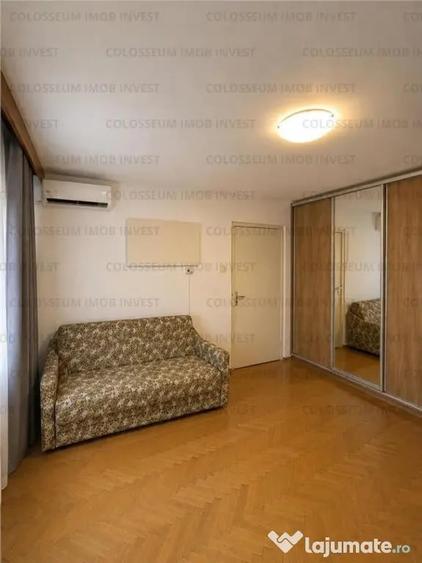 Apartament cu 3 camere semidecomandat în Florilor