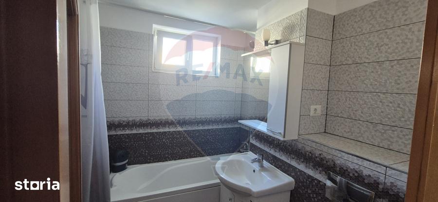 Apartament cu 2 camere decomandat, mobilat în Central