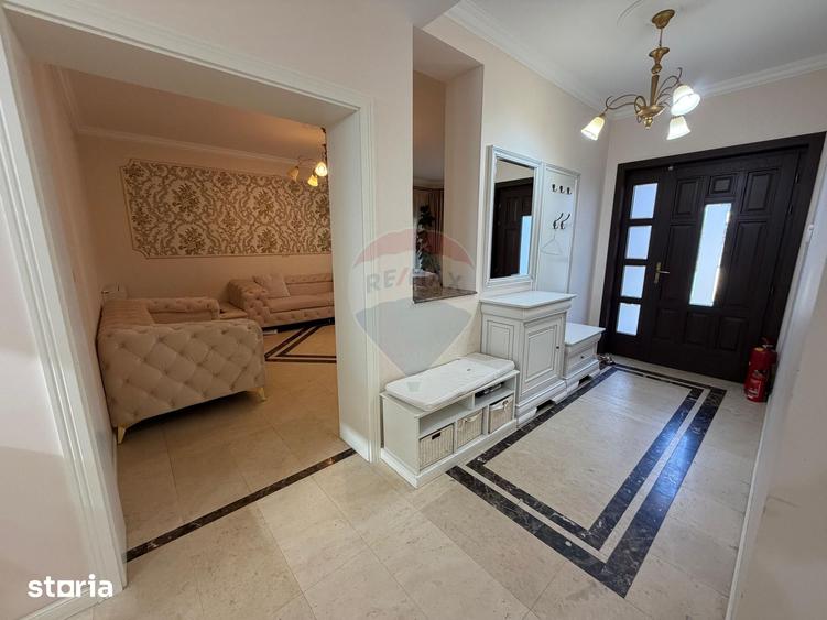 Casă cu 5 camere cu Teren 500 Mp în Mogoșoaia