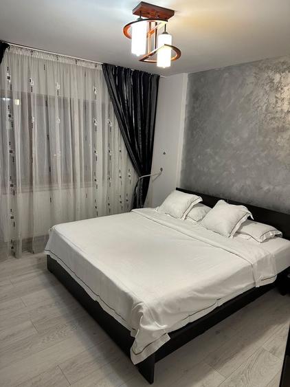 Apartament cu 3 camere în 1 Mai