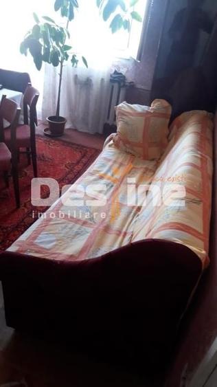 Apartament cu 2 camere semidecomandat, mobilat în Dâmbovița