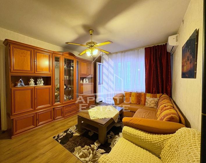 Apartament cu 3 camere semidecomandat, mobilat în Șagului