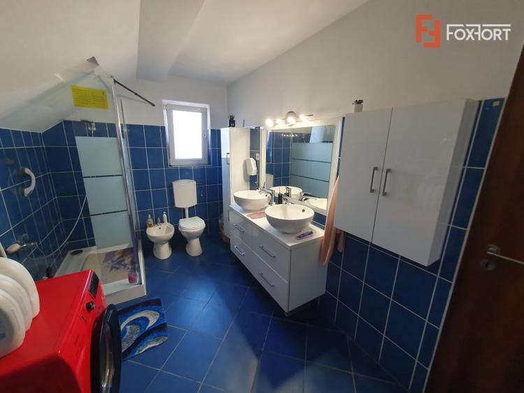 Casă individuală cu 4 camere cu Canalizare în Sânmihaiu Român