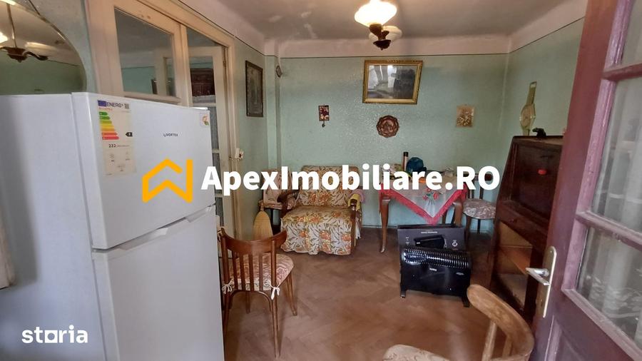 Casă cu 2 camere cu Teren 170 Mp în Tei