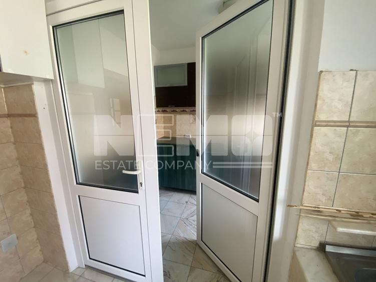 Casă individuală cu 5 camere cu Canalizare în Exterior Est