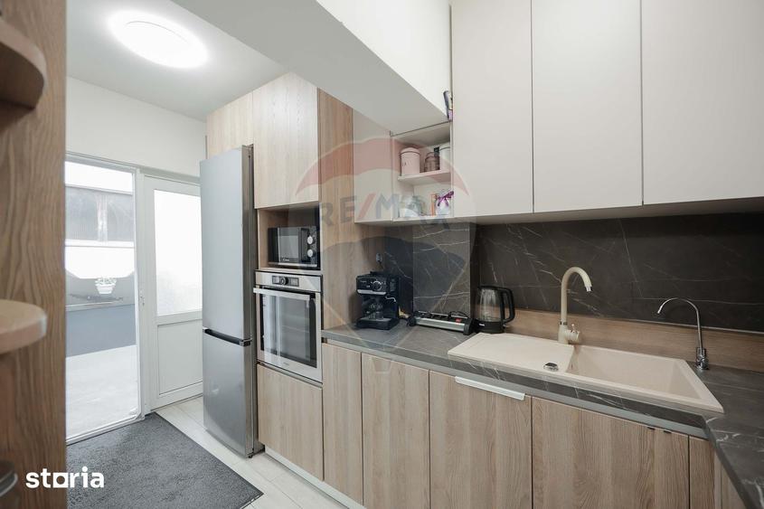 Casa / Vila cu 3 camere de vanzare in zona Centrala- Parcul Bratianu - 1