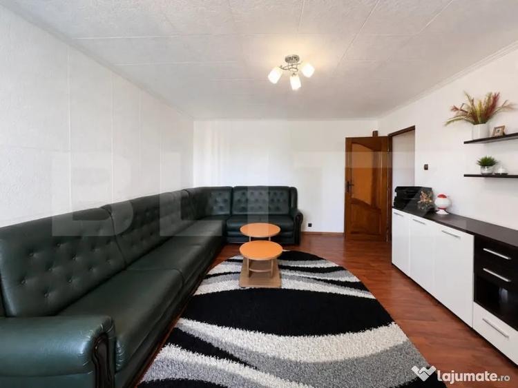 Apartament cu 3 camere decomandat în 1 Mai