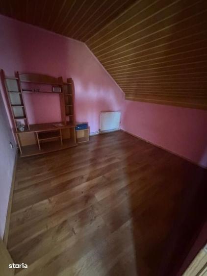Casă cu 4 camere în Șimnicu de Jos