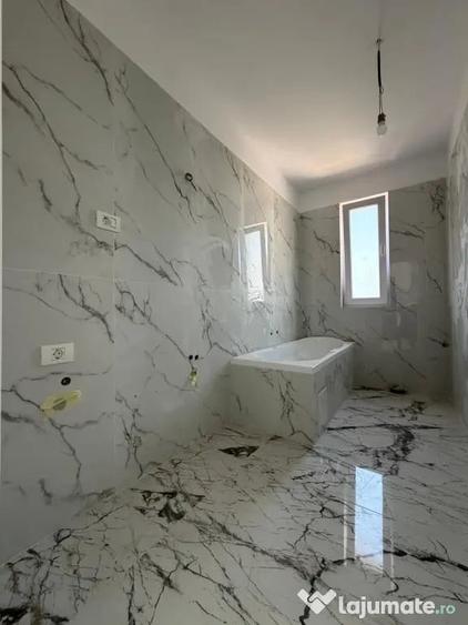 Apartament cu 2 camere decomandat în Chișoda