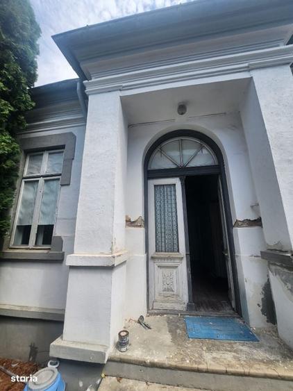 Casă cu 3 camere în Central