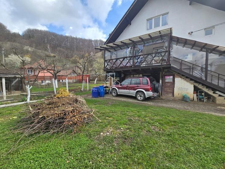 Casă individuală cu 5 camere cu Canalizare în Exterior Nord