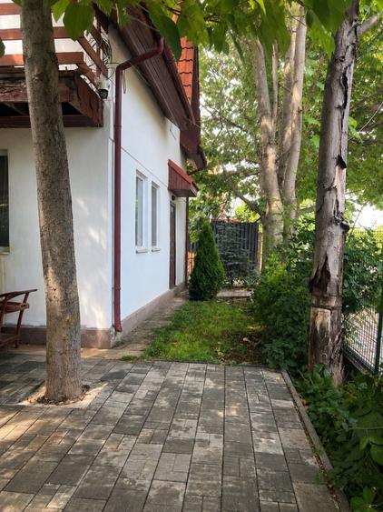 Casă cu 4 camere în Central