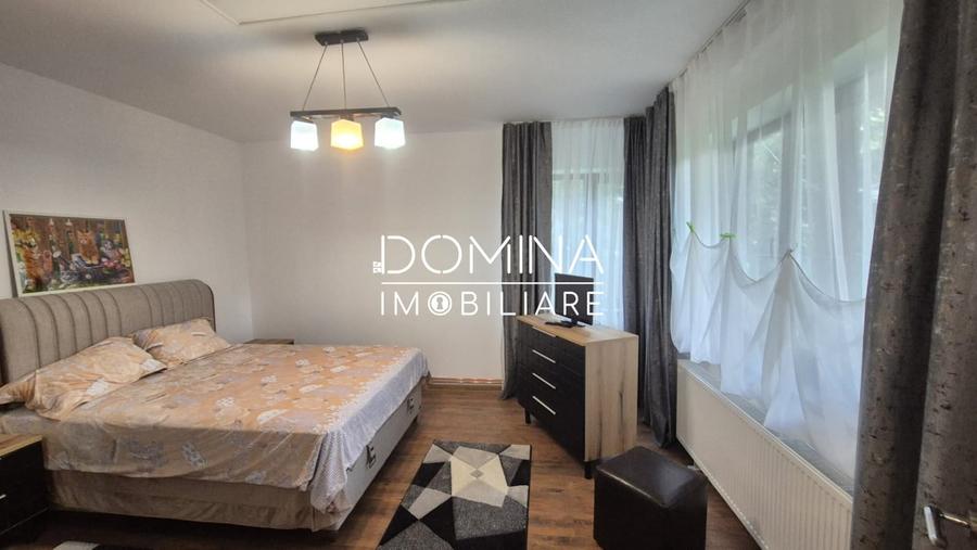 Casă individuală cu 10 camere cu Teren 500 Mp în Rânca