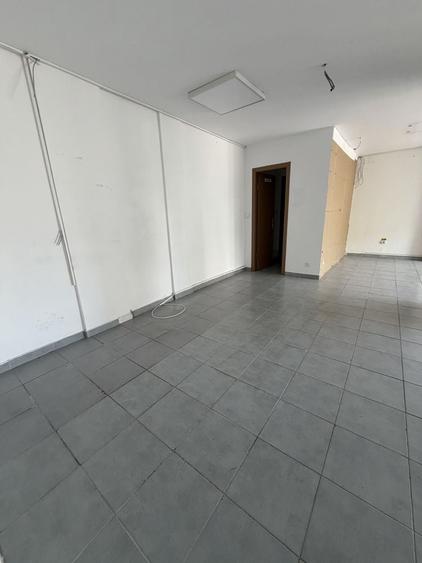 Spațiu comercial, de 72 mp, în Dallas