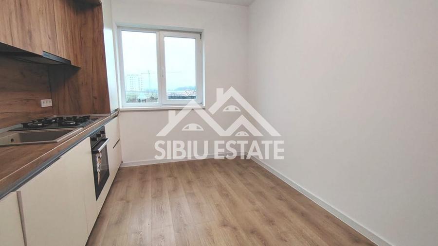 Apartament cu 3 camere decomandat în Sud-Vest