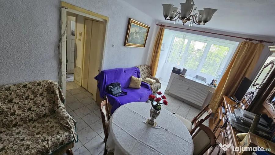 Apartament cu 2 camere decomandat în Ultracentral