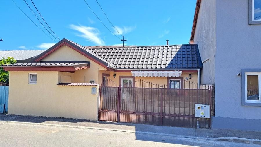 Casă cu 2 camere nedecomandat în Marghiloman