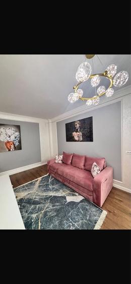 Apartament cu 3 camere decomandat în Universității