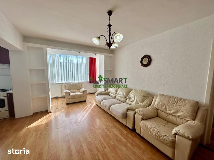 Apartament cu 3 camere semidecomandat în Săsar