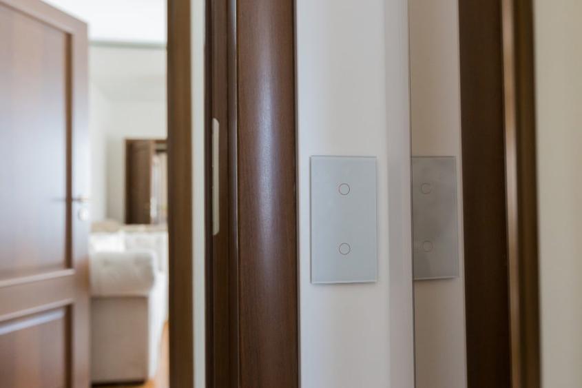 Apartament cu 3 camere decomandat, mobilat în Europa