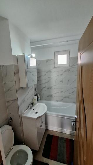 Apartament cu 3 camere decomandat în Dărmănești