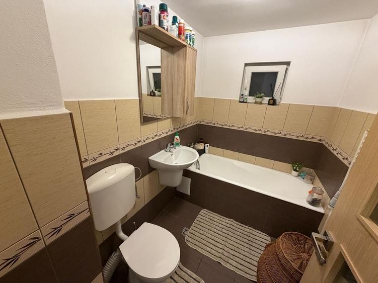 Apartament cu 2 camere semidecomandat în Exterior Sud