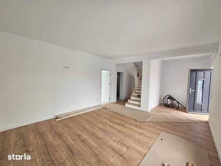 Casă cu 4 camere cu Teren 160 Mp în Valea Lupului