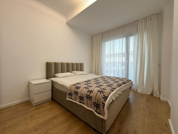 Apartament cu 2 camere semidecomandat, mobilat în Florești