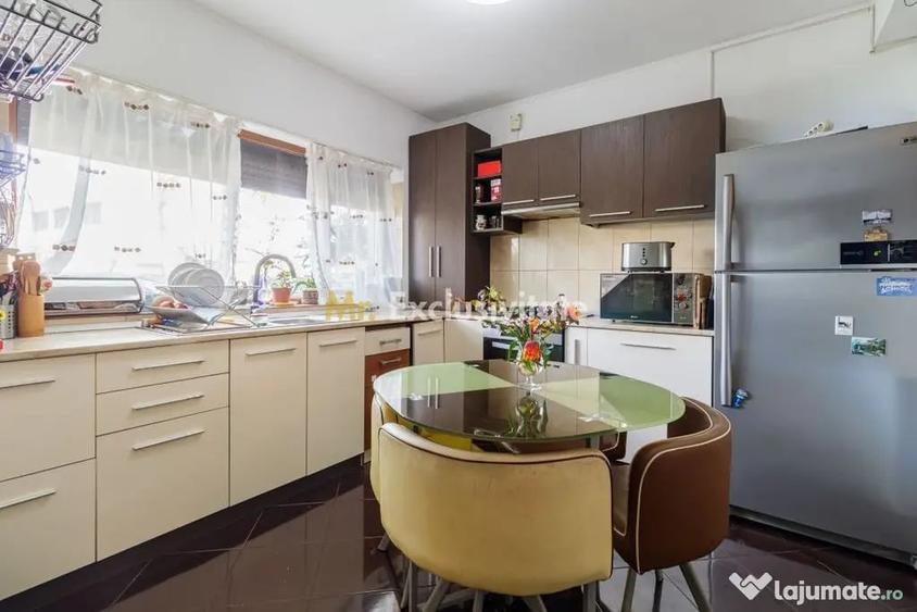Casă cu 4 camere cu Teren 186 Mp în 1 Decembrie