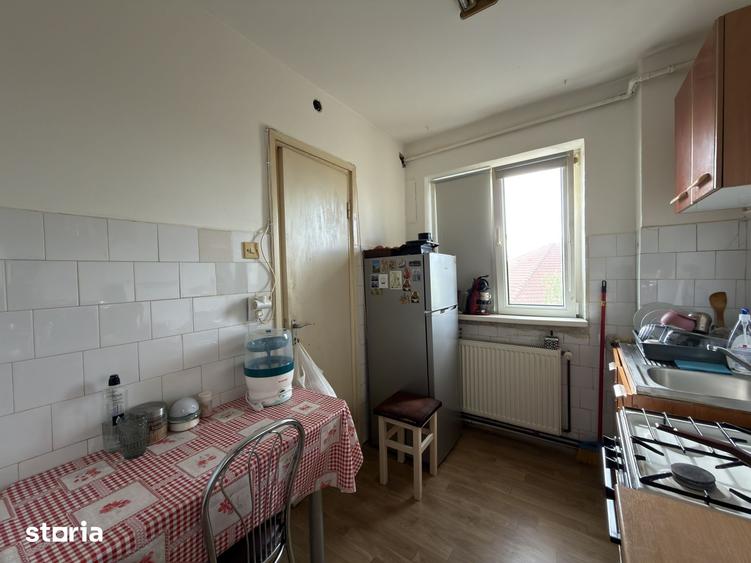 Apartament cu 4 camere decomandat, mobilat în Circumvalațiunii