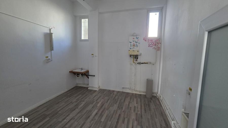 Spațiu comercial, de 120 mp, în Central