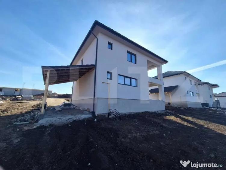 Casă cu 4 camere cu Teren 755 Mp în Jucu