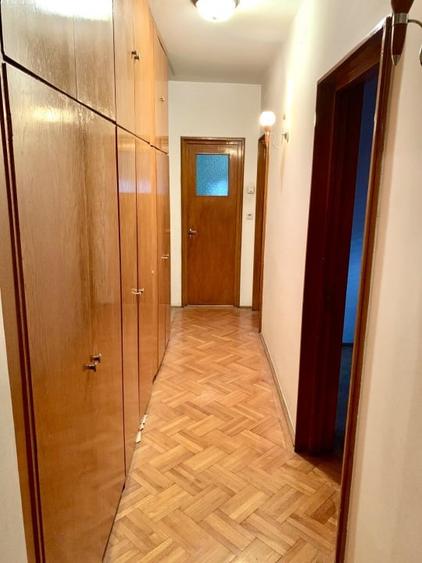 Apartament cu 4 camere decomandat în Kiseleff