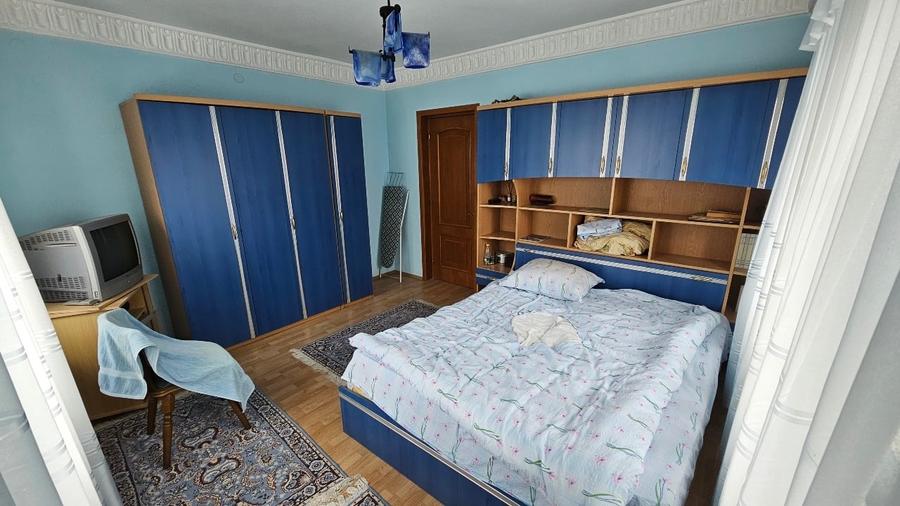 Casă individuală cu 5 camere cu Canalizare în Blejoi