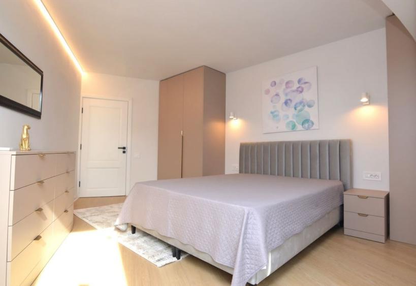 Apartament cu 3 camere decomandat, mobilat în Unirii